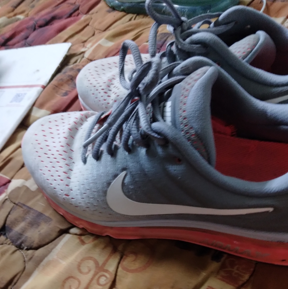 Women's size 11 Nike Air Max